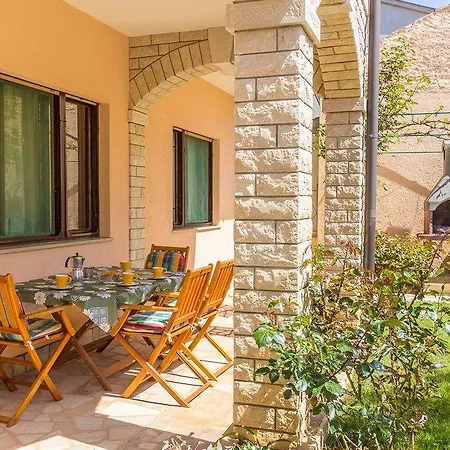 Apartment Ljuba