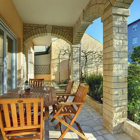 Ljuba Apartment *